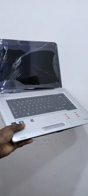 Laptop Toshiba 4GB Intel Core 2 Duo HDD 320GB