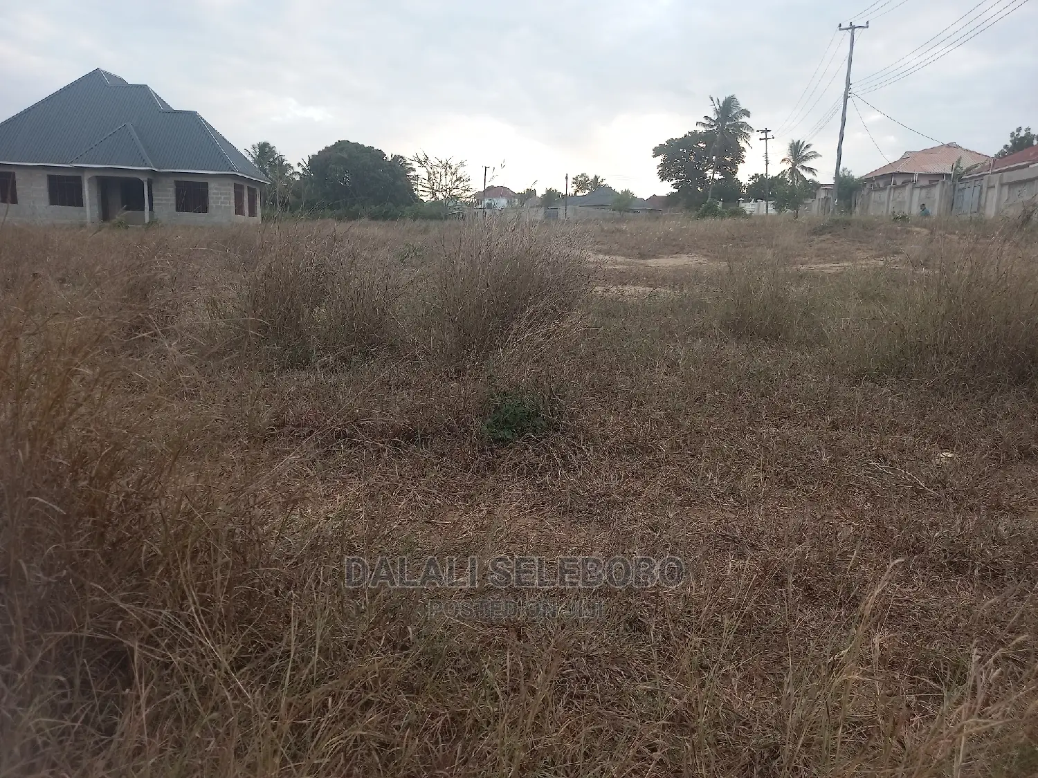 Coner Plot Kwa Biashara Bunju Usalama