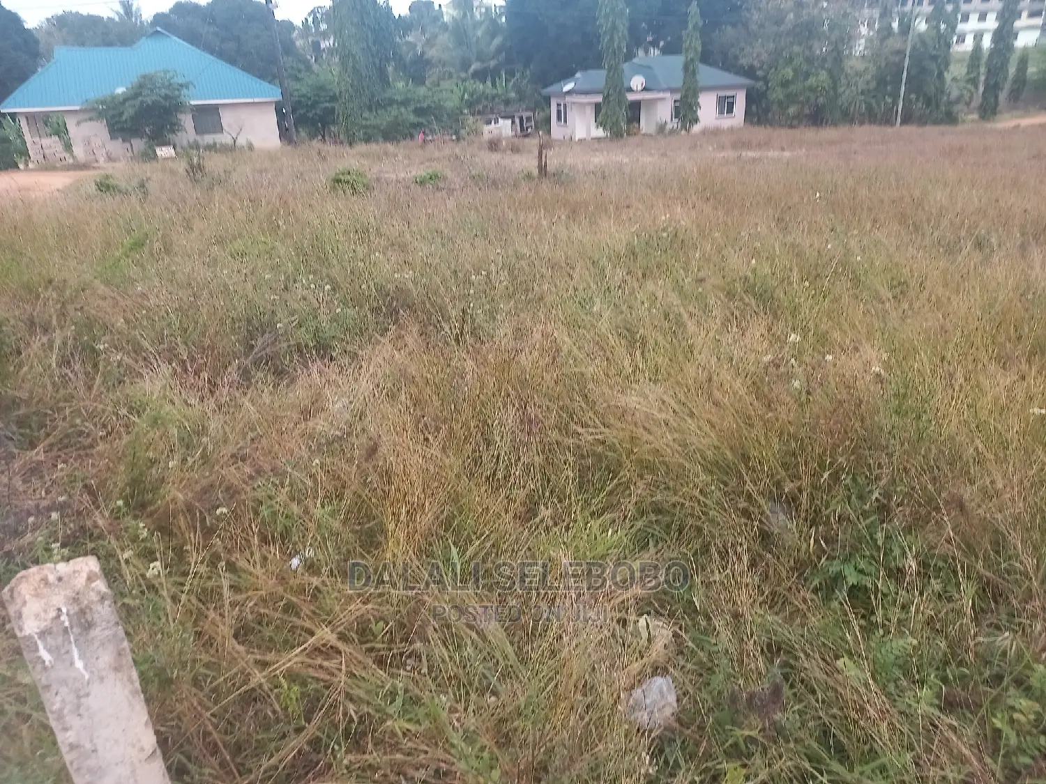 Coner Plot Kwa Biashara Bunju Usalama