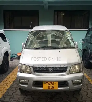 Toyota Noah 2004 Silver
