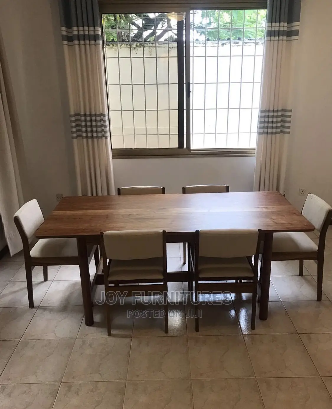 Dinning Table