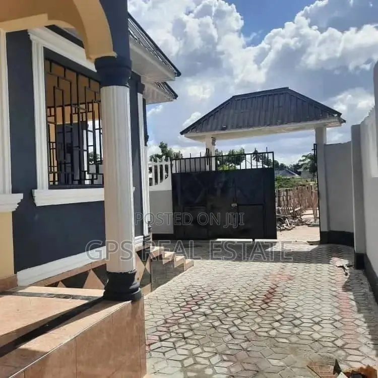 4bdrm House in Chamazi, Temeke for Sale