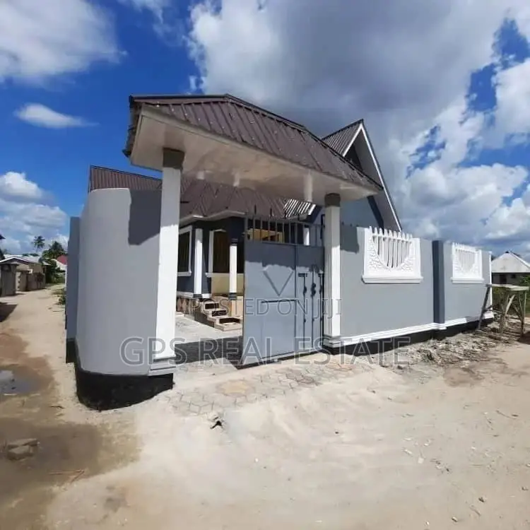 4bdrm House in Chamazi, Temeke for Sale