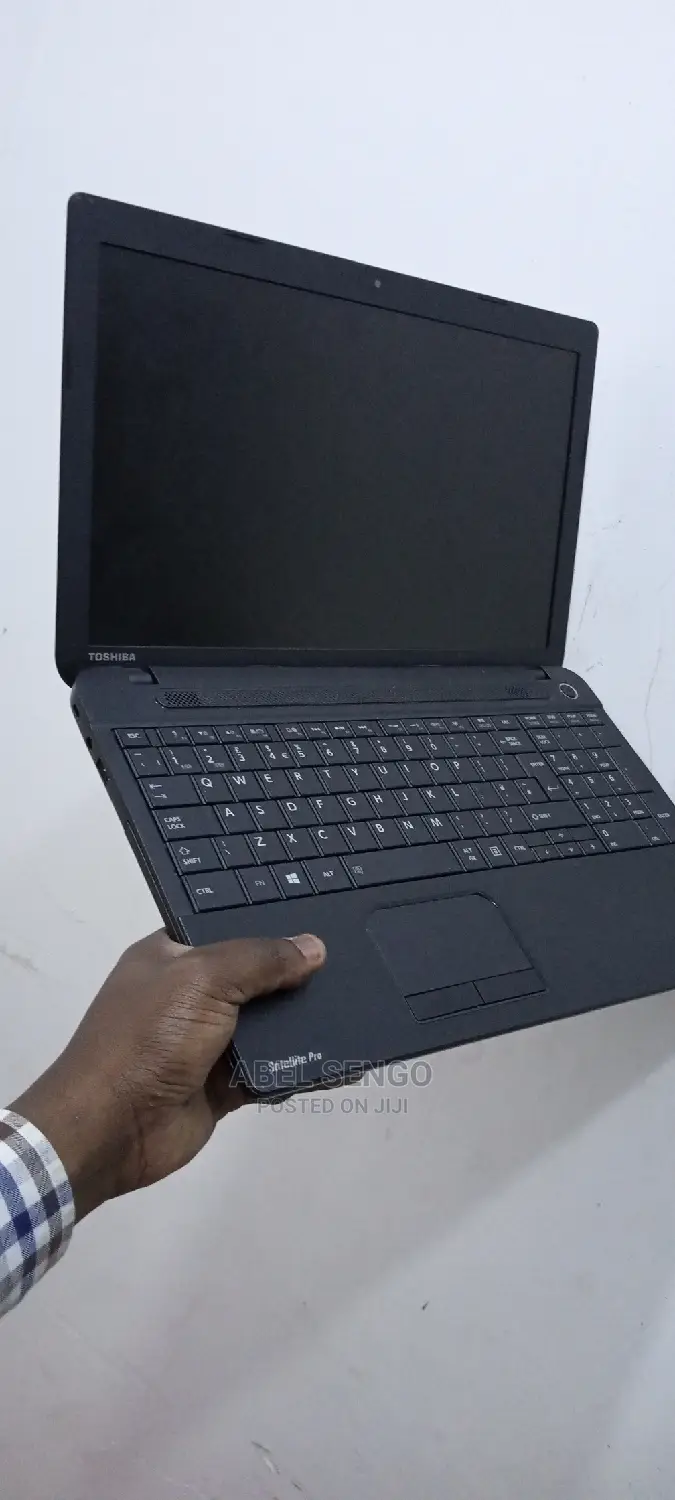 Laptop Toshiba Satellite Pro C650 4GB Intel Core I5 HDD 500GB