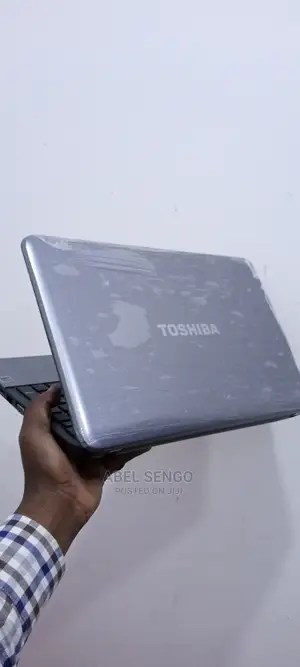 Laptop Toshiba Satellite C665 4GB Intel Core 2 Duo HDD 320GB
