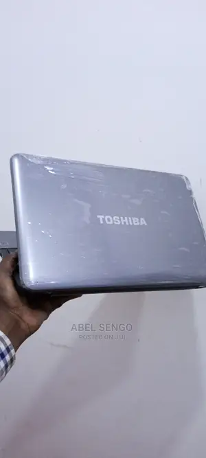 Laptop Toshiba Satellite C665 4GB Intel Core 2 Duo HDD 320GB