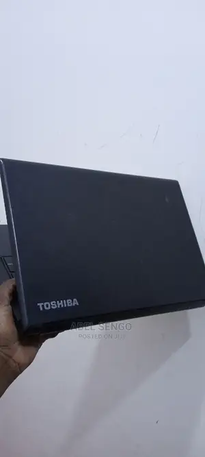 Laptop Toshiba 4GB Intel Core I3 HDD 320GB
