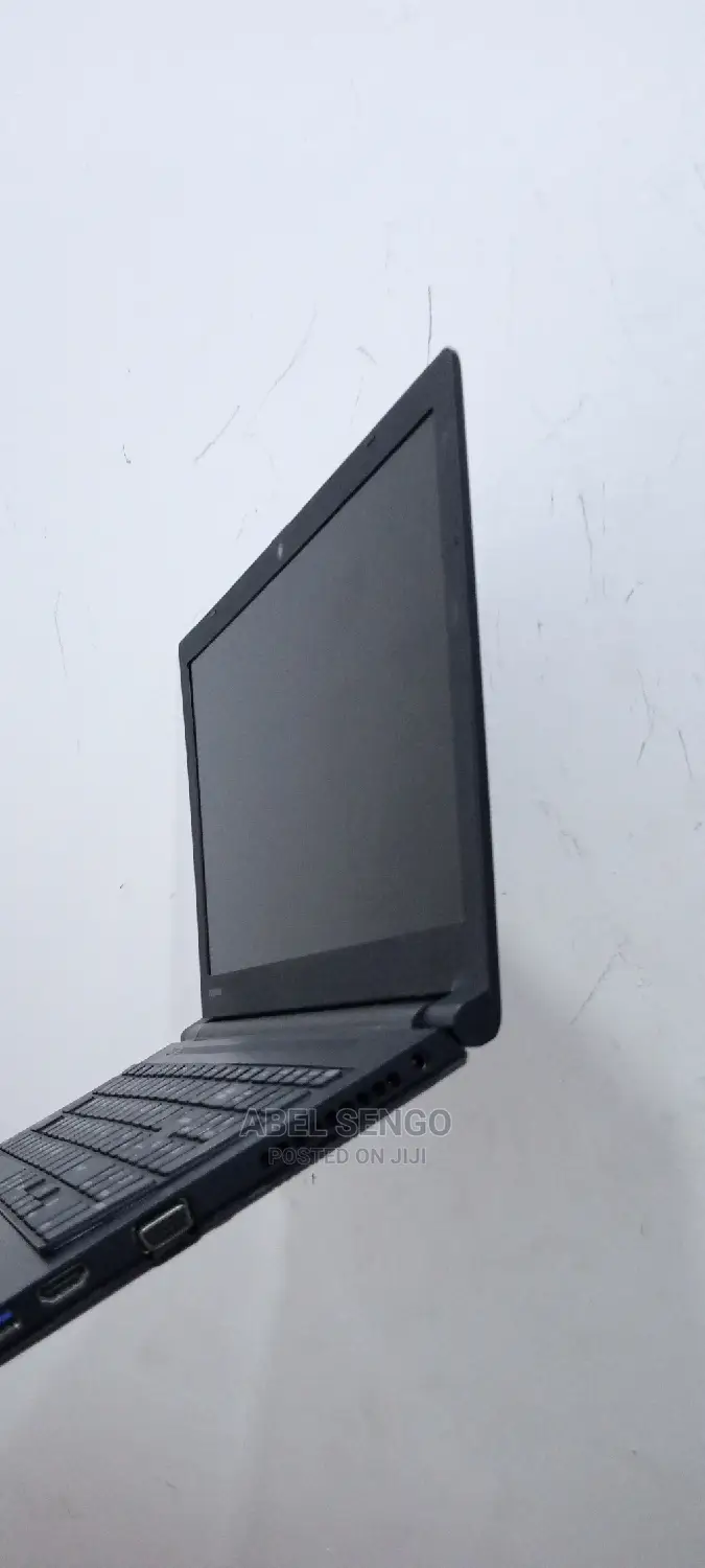 Laptop Toshiba 4GB Intel Core I3 HDD 320GB