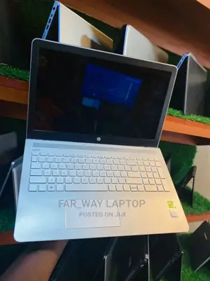 Laptop HP Pavilion 15-Cs3063cl 8GB Intel Core I7 HDD 1T