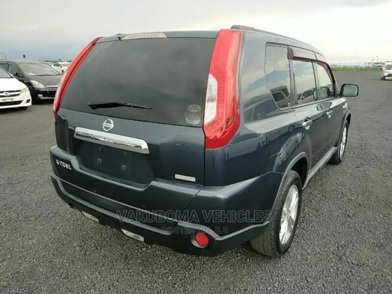 Nissan X-Trail 2011 Blue