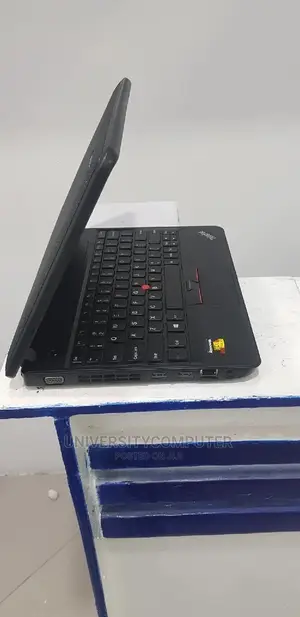 Laptop Lenovo ThinkPad X131e 4GB Intel Core 2 Duo HDD 320GB