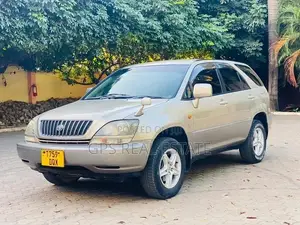 Toyota Harrier 2004 Silver