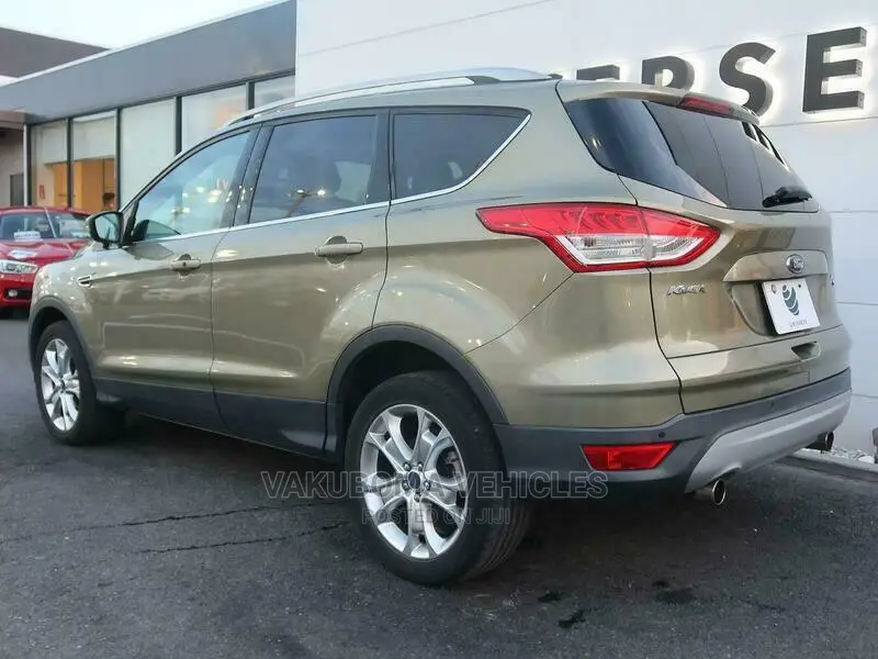 Ford Kuga 2014 Gold