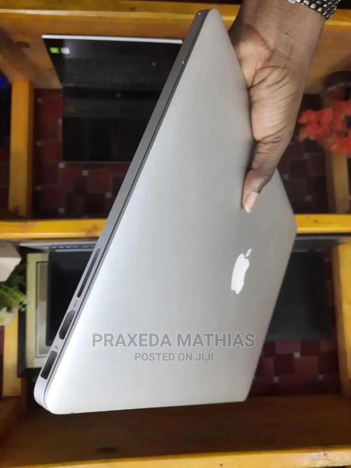 Laptop Apple MacBook Pro 2015 16GB Intel Core I7 SSD 512GB