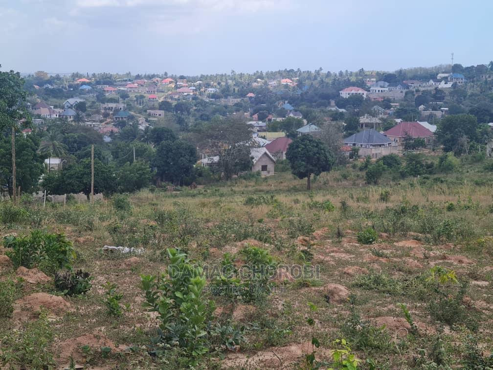 Viwanja Safi Vikubwa Luguruni Mbezi Viwanja Vina Title Deed in Kibamba