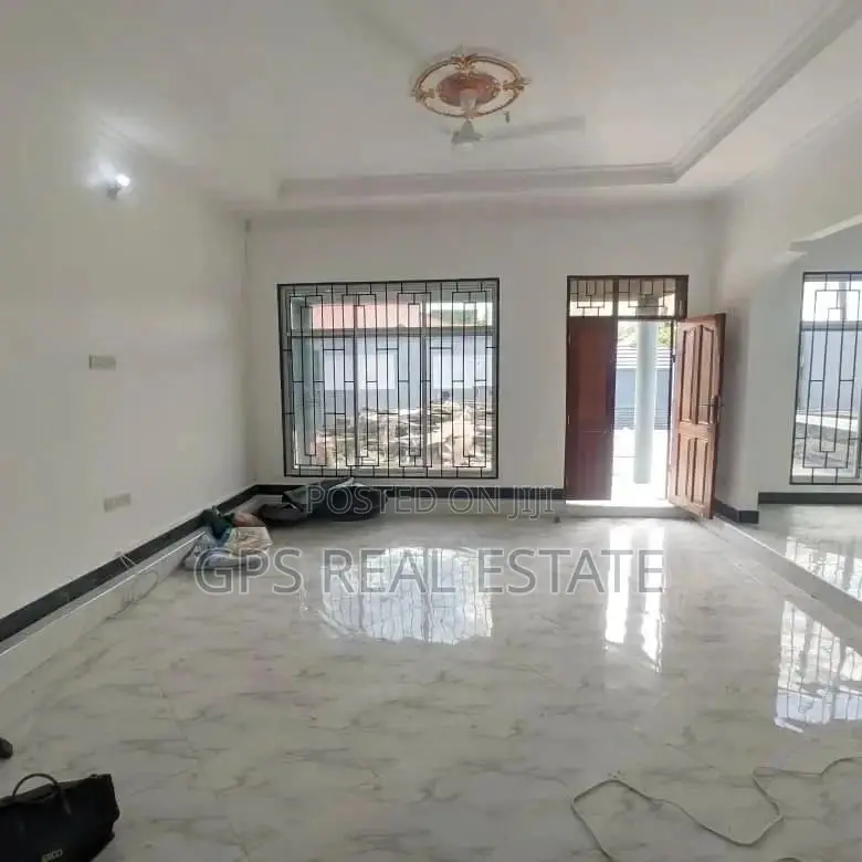 3bdrm House in Avick Town Kimbiji, Kigamboni for Sale