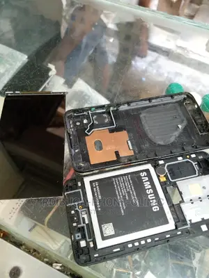 Samsung A02 CORE Ikibadikishwa Kioo Na System Charge