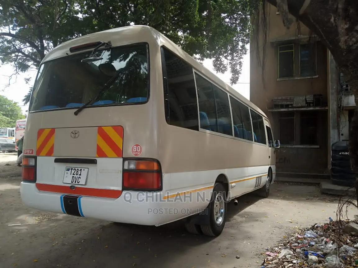 Toyota Coaster 2005