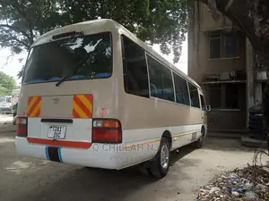 Toyota Coaster 2005