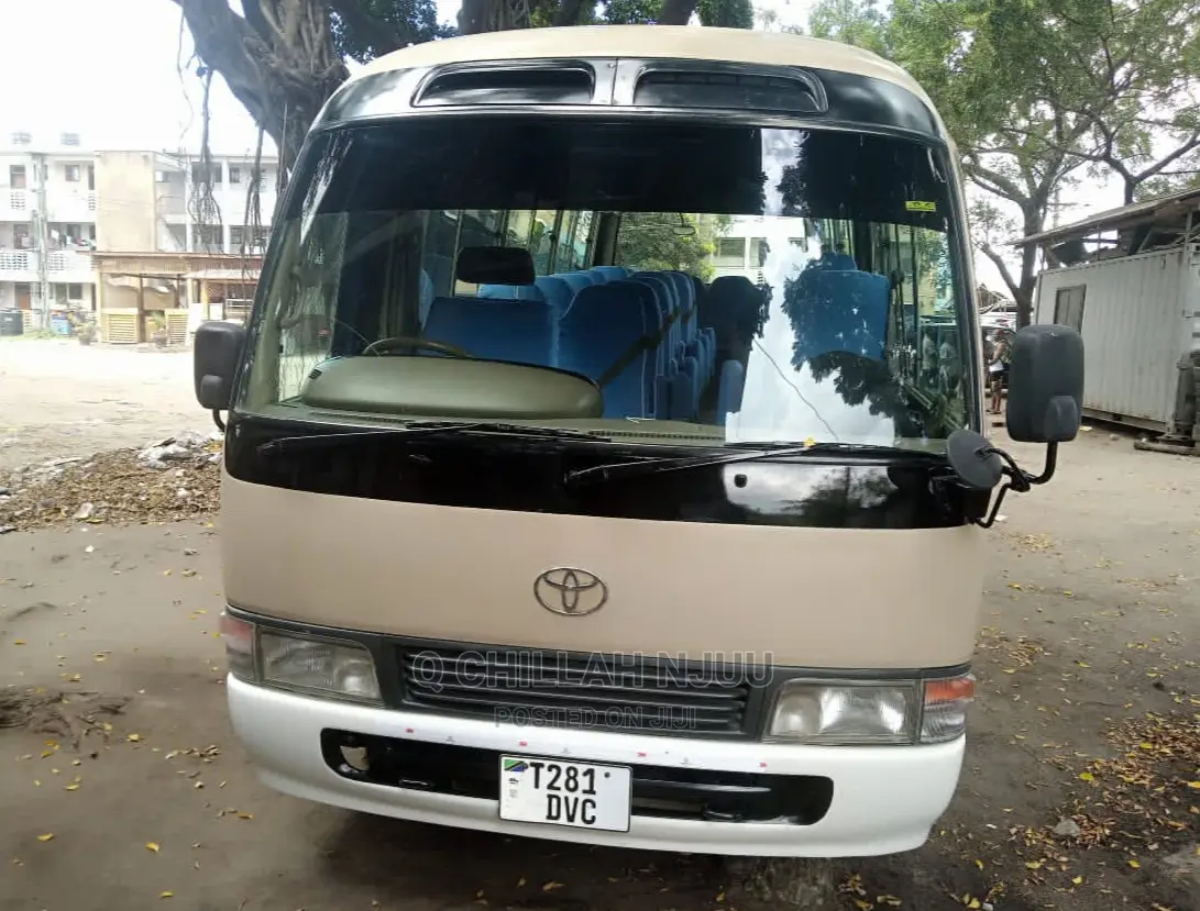 Toyota Coaster 2005