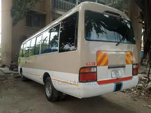 Toyota Coaster 2005