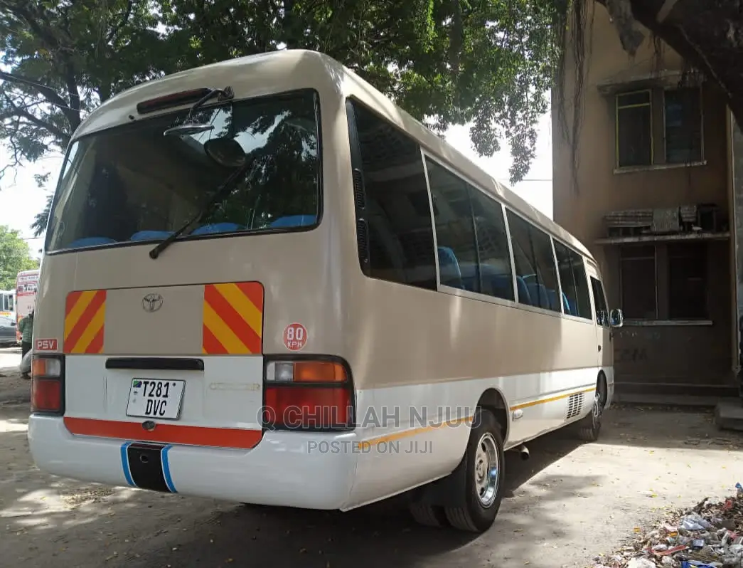 Toyota Coaster 2005