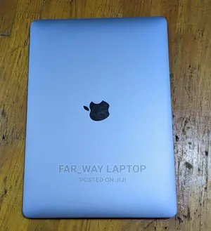 New Laptop Apple MacBook Pro 2015 8GB Intel Core I7 SSD 256GB
