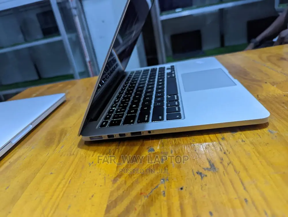 New Laptop Apple MacBook Air 2018 8GB Intel Core I5 SSD 256GB