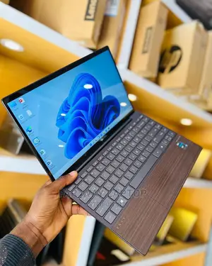 New Laptop HP Envy 13t 8GB Intel Core I7 SSD 512GB