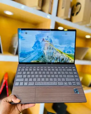 New Laptop HP Envy 13t 8GB Intel Core I7 SSD 512GB