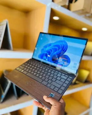 New Laptop HP Envy 13t 8GB Intel Core I7 SSD 512GB