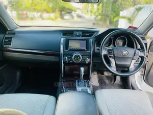 Toyota Mark X 2.5 AWD 2013 White