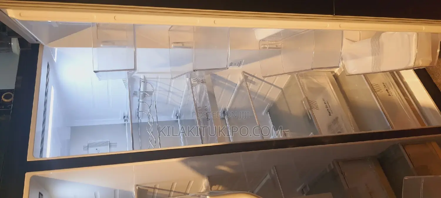 LG Smart Inverter Refrigerator-Freezer 635L