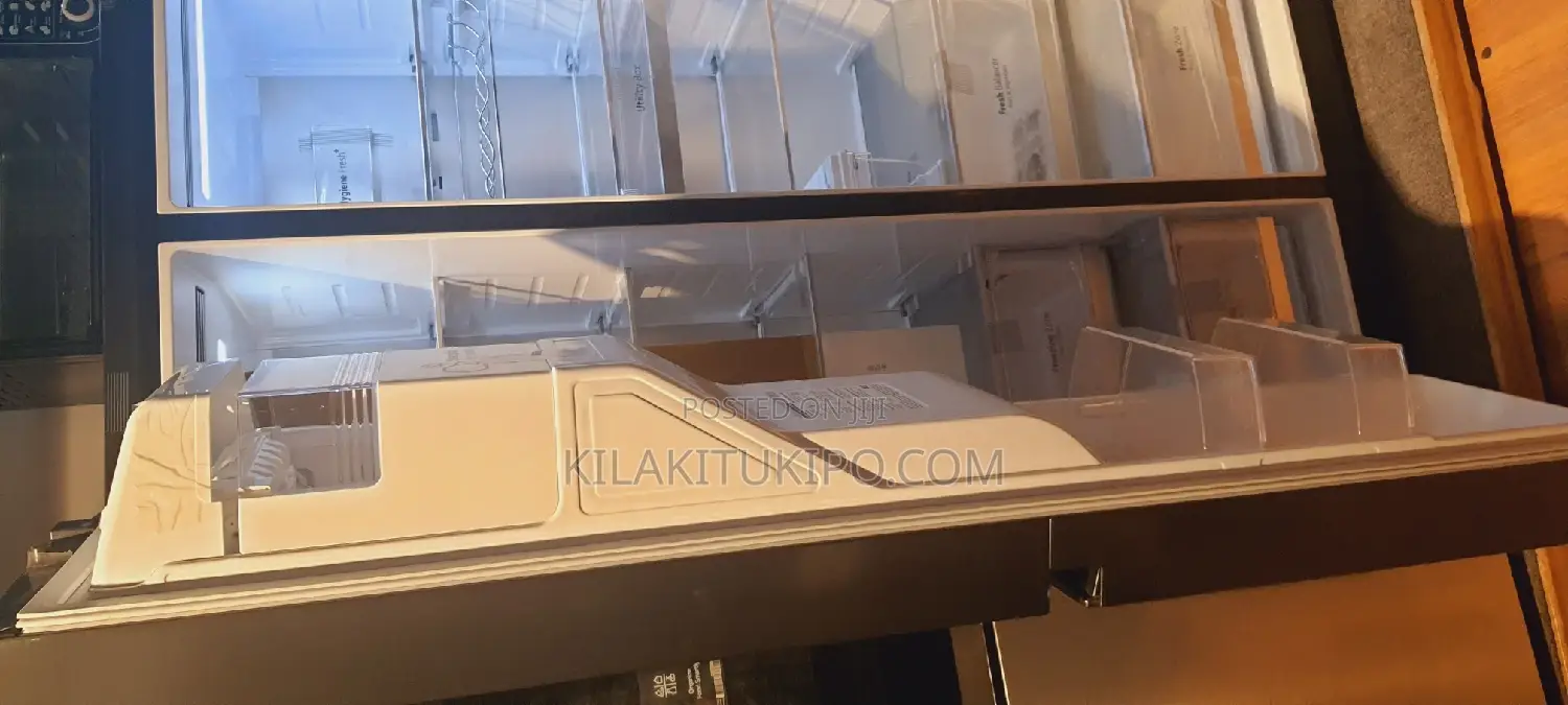 LG Smart Inverter Refrigerator-Freezer 635L