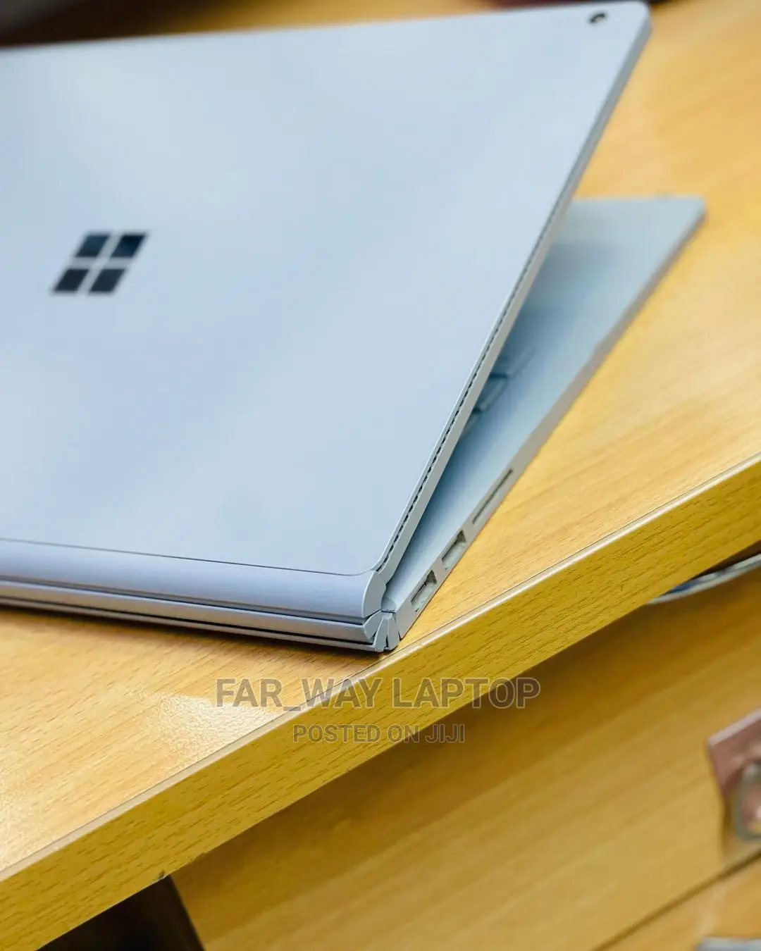 New Laptop Microsoft Surface Book 8GB Intel Core I5 SSD 256GB