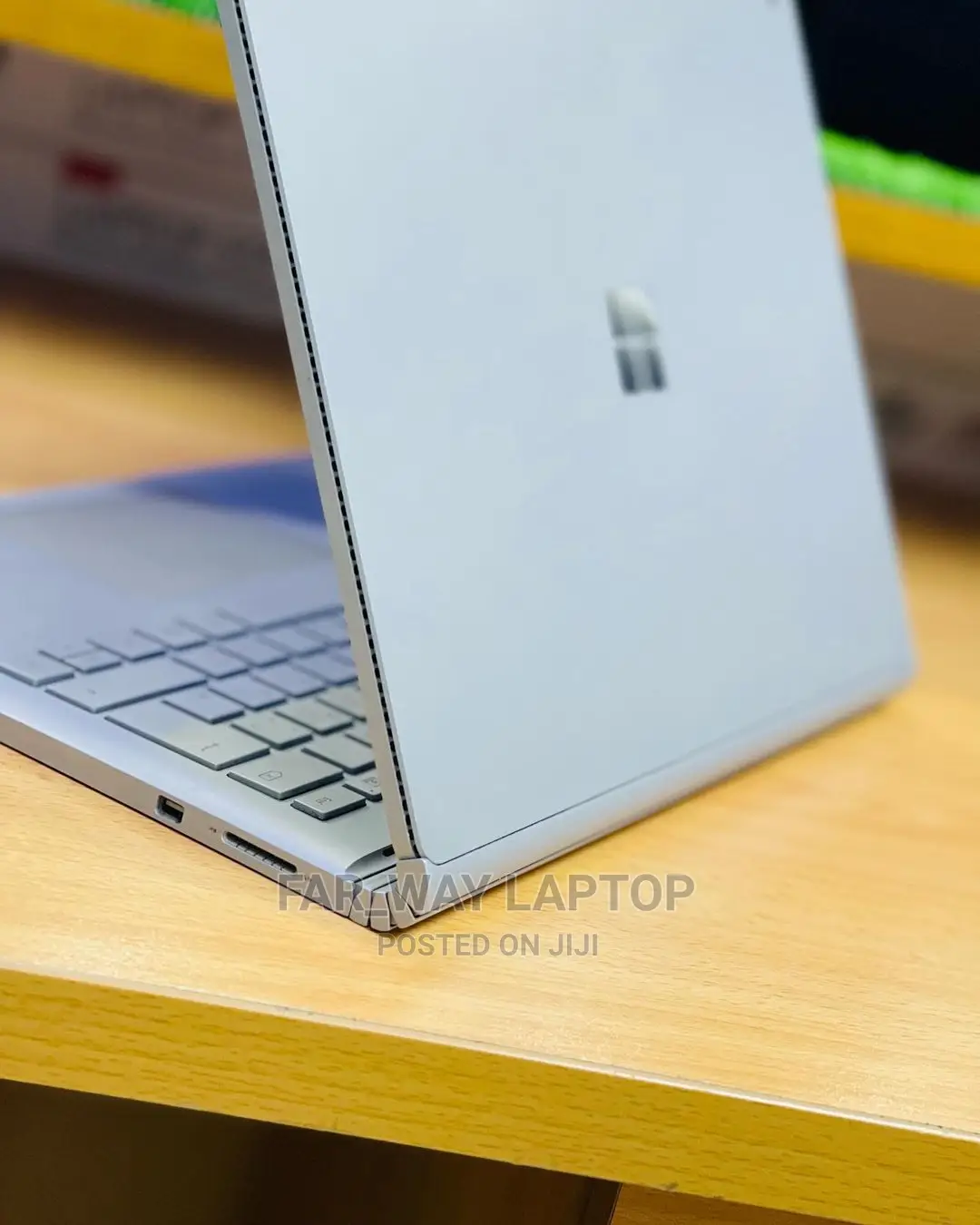 New Laptop Microsoft Surface Book 8GB Intel Core I5 SSD 256GB