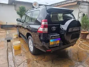 Toyota Land Cruiser 2012 Black