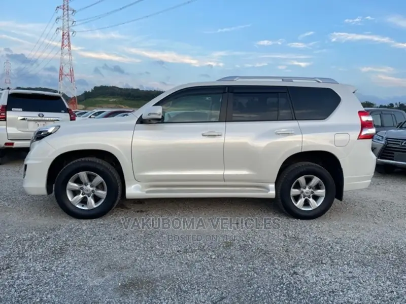 Toyota Land Cruiser Prado 2015 Pearl