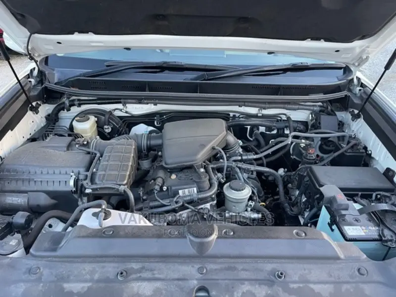 Toyota Land Cruiser Prado 2015 Pearl