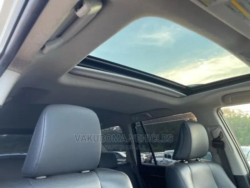 Toyota Land Cruiser Prado 2017 Pearl