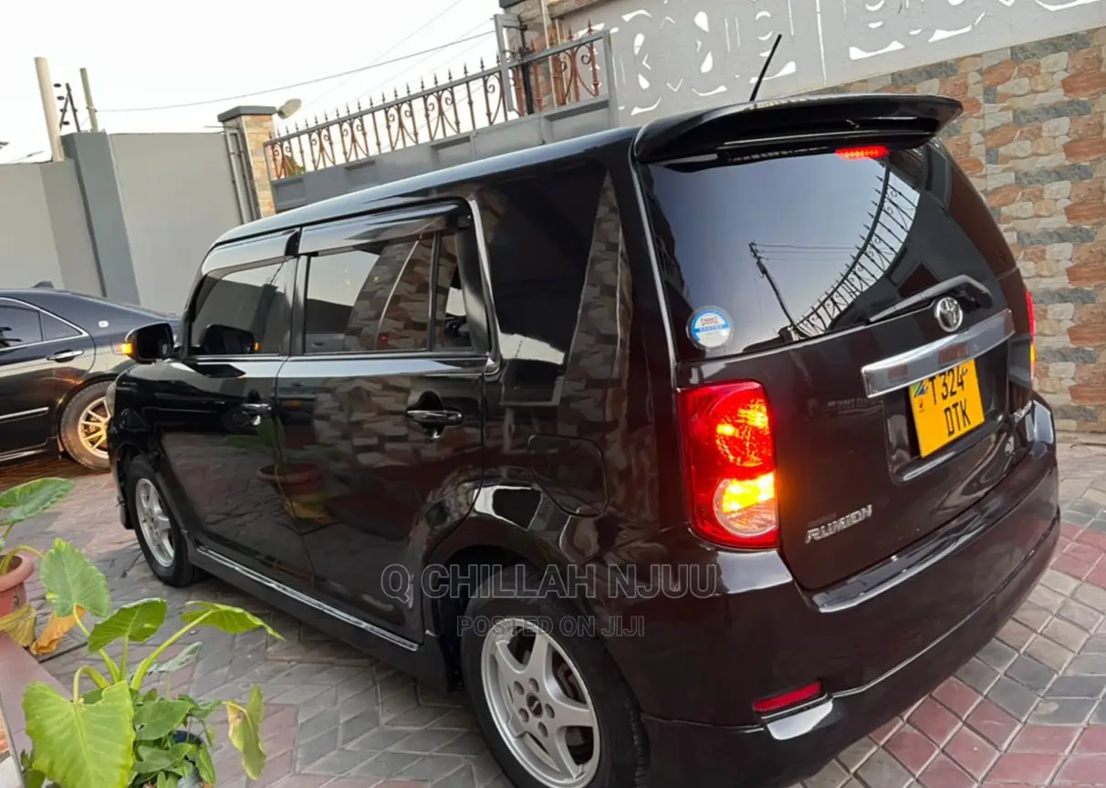 Toyota Corolla Rumion 2007 Black