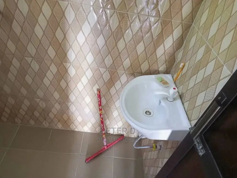1bdrm Shared Apartment in Kimara for Rent