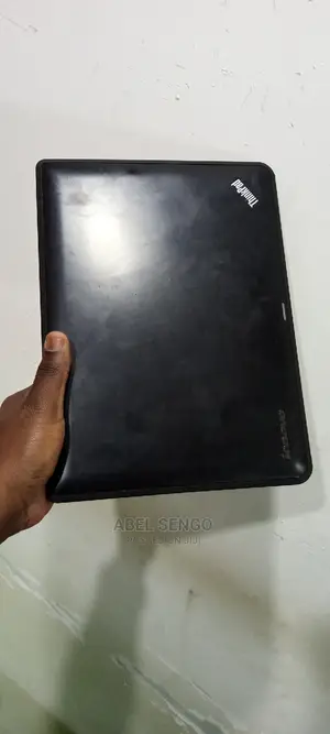 Laptop Lenovo ThinkPad X131e 4GB Intel Core I3 HDD 320GB