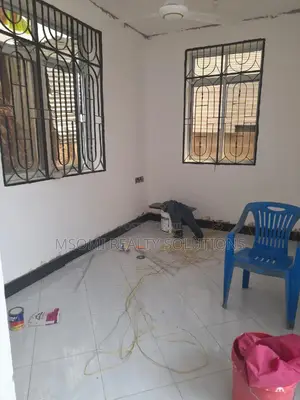 Photo - 1bdrm Apartment in Kimara for Rent