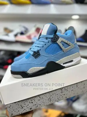 Jordan 4 Metallic Blue