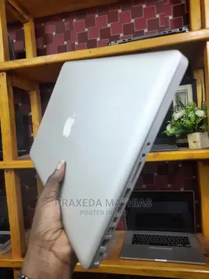 Laptop Apple MacBook 2011 8GB Intel Core I7 HDD 500GB