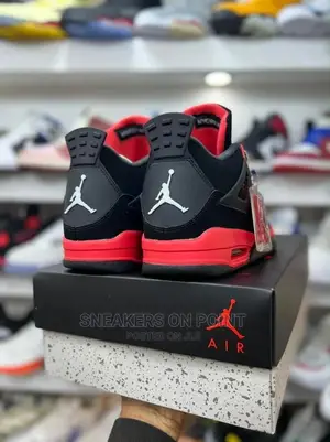 Jordan 4 "Red Thonder"
