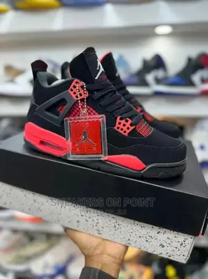 Jordan 4 "Red Thonder"