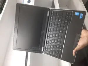 Laptop Dell Latitude E7240 8GB Intel Core I5 SSD 128GB