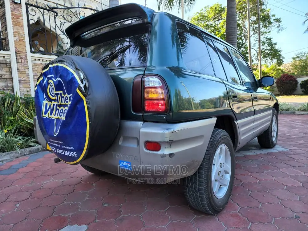 Toyota RAV4 1999 Green